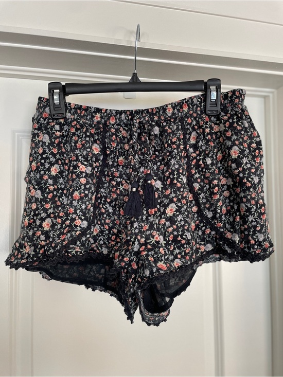 American Eagle Outfitters Pants - American Eagle Outfitters Black Floral Lace-Trim Shorts